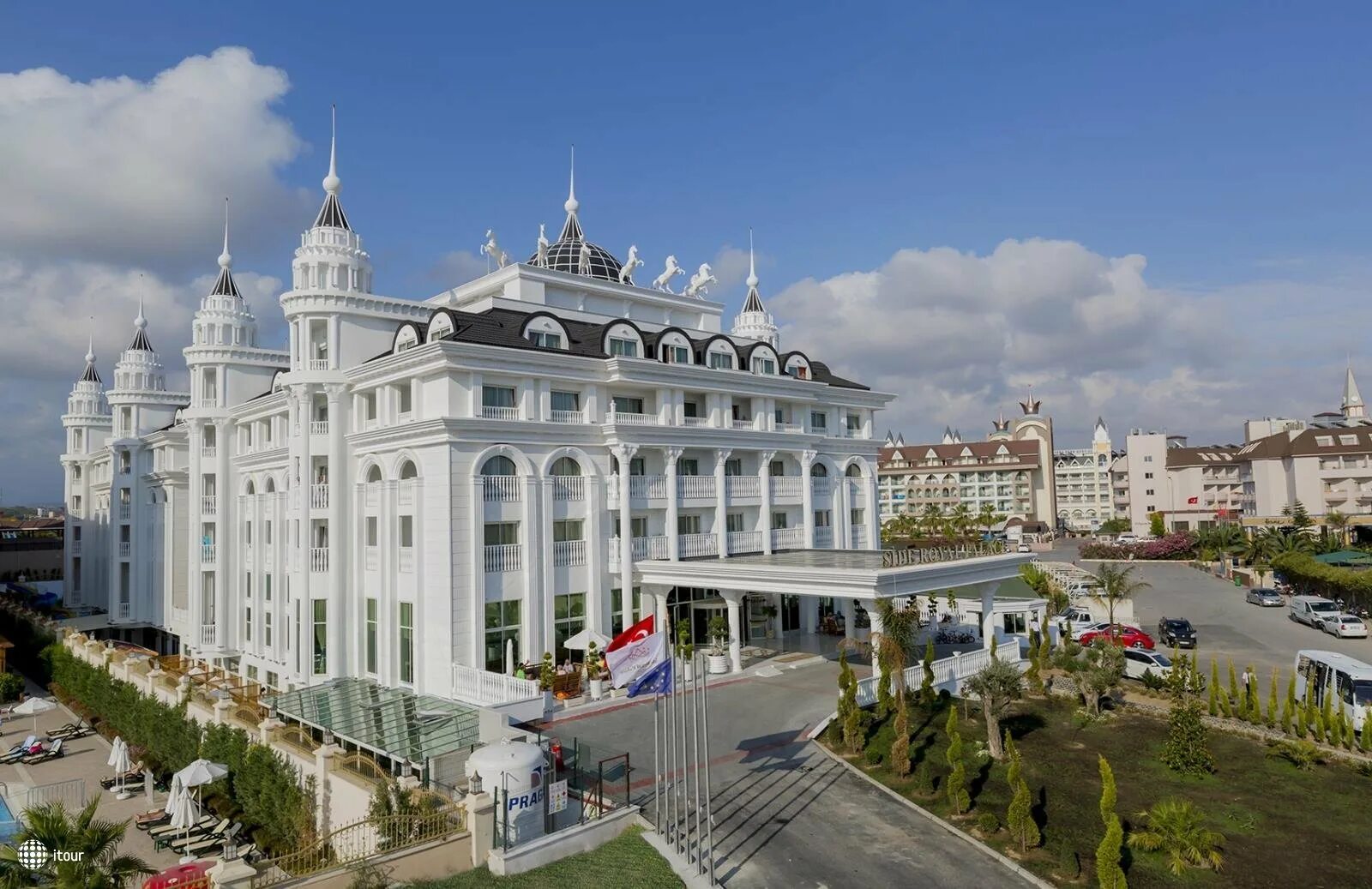 Side royal hotels 5. Side Royal Palace Hotel Spa 5. Отель Сиде Роял Палас. Side Royal Palace 5 Турция. Side Royal Palace Hotel Spa 5 Турция Сиде.