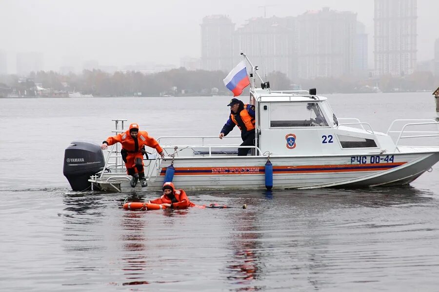 Служба спасения на воде МЧС России. МЧС России спасение на воде. Катер ГИМС. МЧС России спасение людей на Водах. Московская спасательная служба