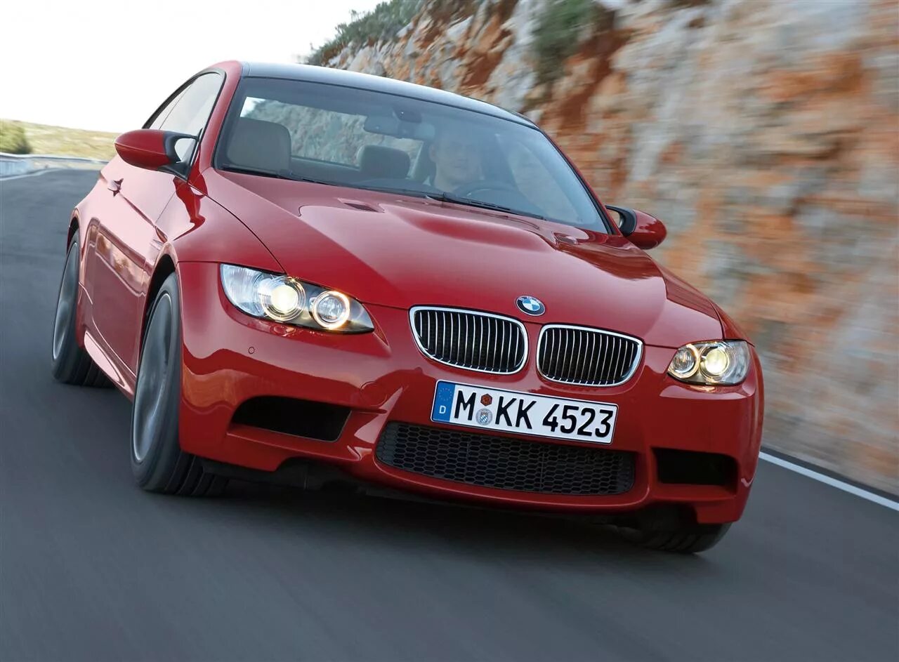 Автомобиль почему о. BMW m3 Coupe 2008. BMW 3 Coupe 2008. BMW M 2008. BMW m3 Specifications.