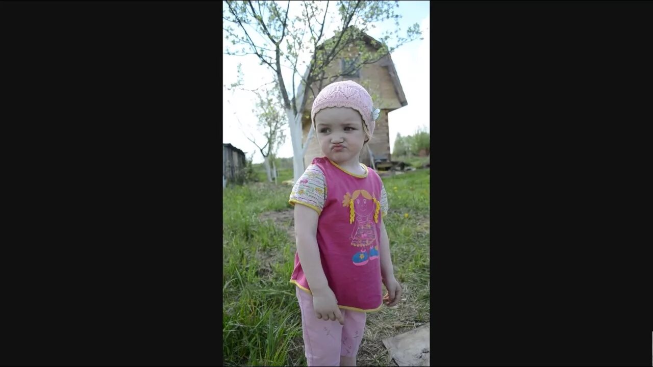 Видео какашки девушки. Какашки девочек девочек девочек. Мальчика какашка девочка.