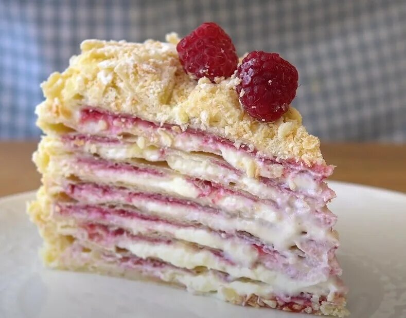 Выпечка наполеон. Мирабель наполеон. Наполеон бонапарт торт. Пирожное «наполеон». Пирожные наполеон.