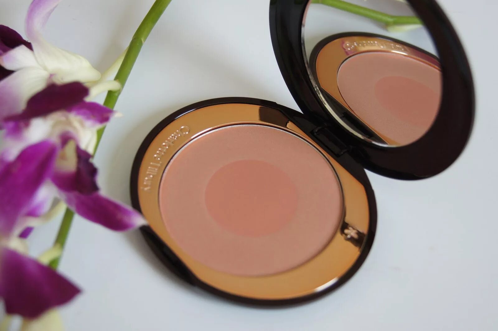 Charlotte tilbury румяна cheek to chic. румяна charlotte tilbury love glow. румяна cheek to chic шарлотта тилбери ecstasy. Charlotte tilbury румяна cheek to chic. румяна шарлотта тилбери пиллоу.