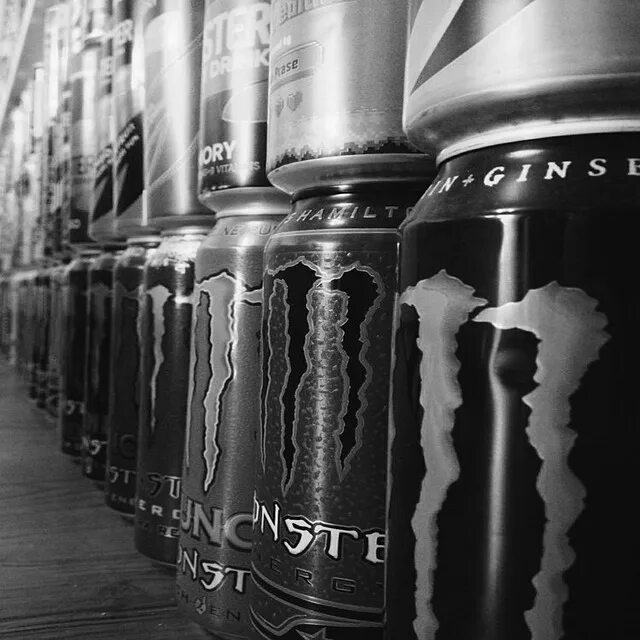 Monster energy ultra zero sugar. Энергетик monster energy. Раскраска напитки. Банка энергетика иконка. Черно белый энергетик.
