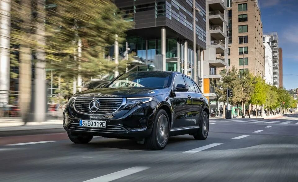 Mercedes benz корея. Mercedes benz корея. Mercedes benz корея. Мерседес из кореи. Корейский мерседес.
