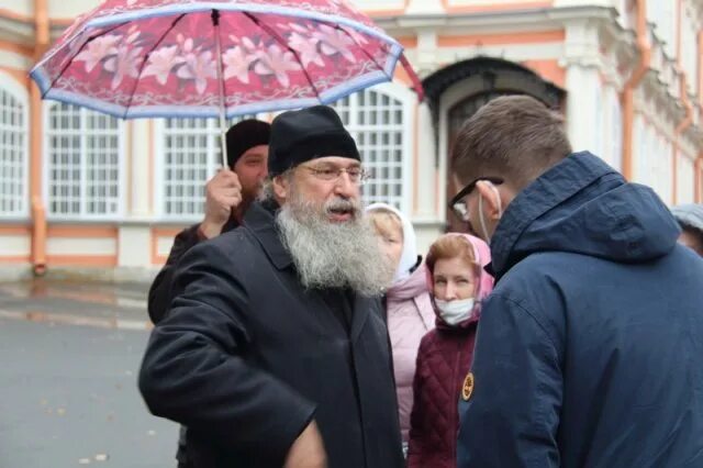 Православная организация покров. Покров в петербурге. Антиновогодняя компания православных. Православная организация покров. Молодежные православные организации.