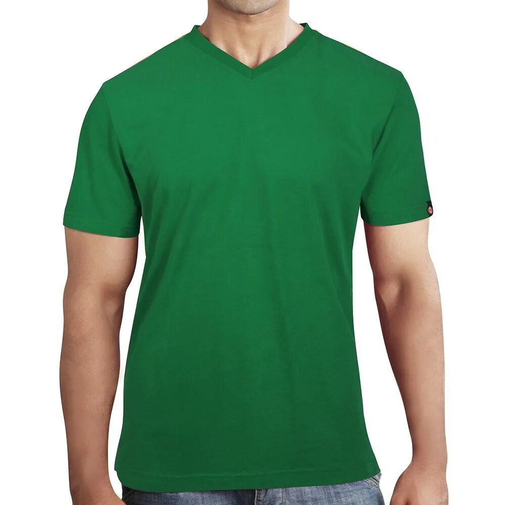 Т б зеленая. Футболка зеленый. Зеленая футболка мужская. Футболка зеленый человек. Мужчина в зеленой футболке.