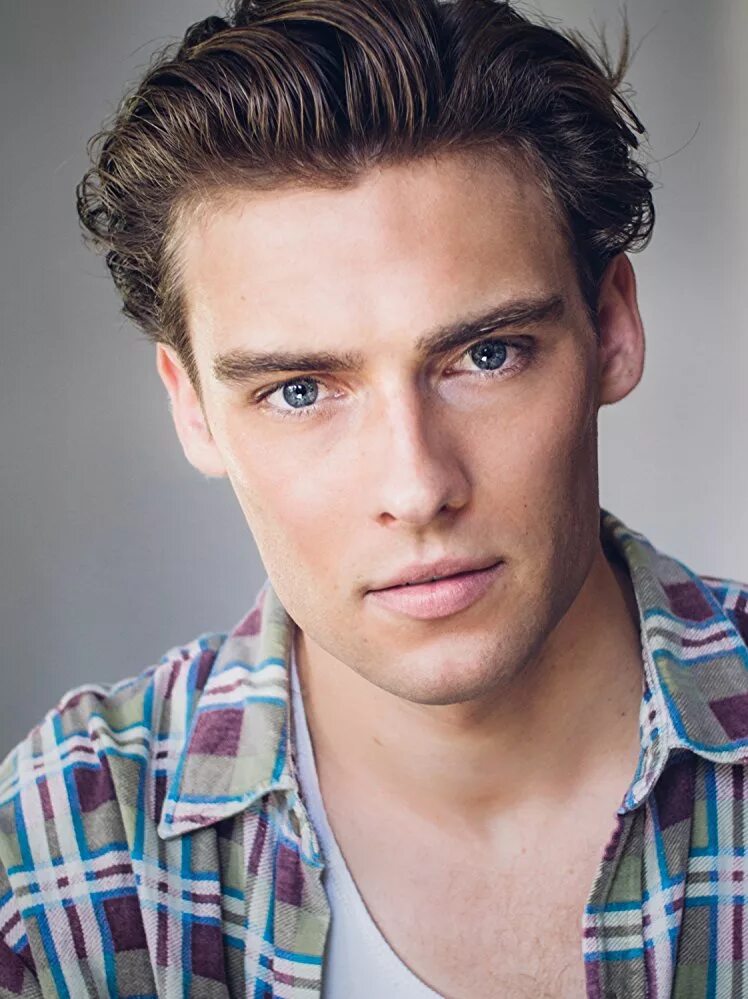 Jarred blakiston actor. Макар запорожский и кирилл запорожский. Daemon actor. Йен деймон фото. Джаред блэкистон демон.