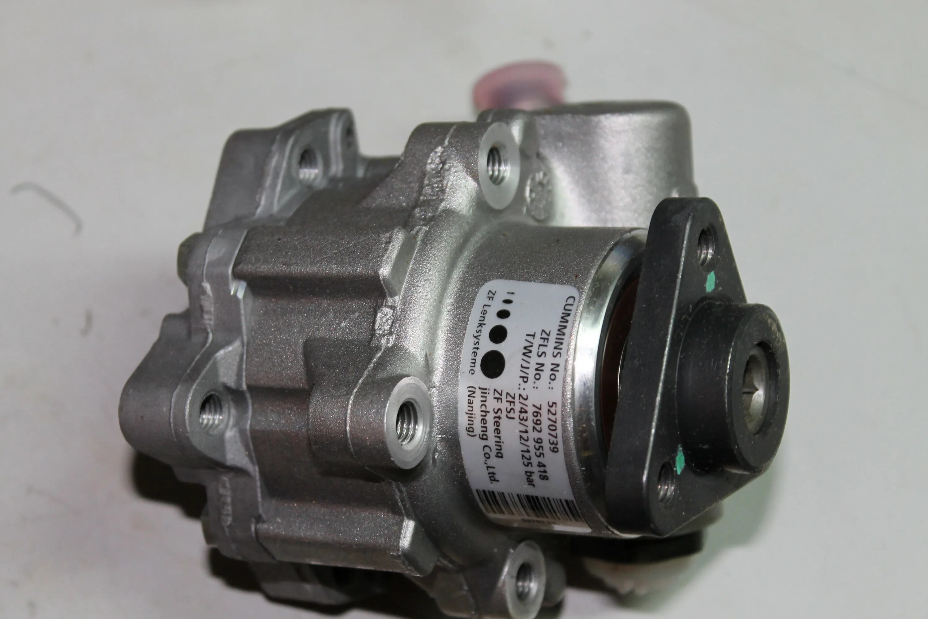 Насос ГУР cummins 5270739. 5270739 Насос ГУРА Газель next (ZF). Насос ГУР cummins ISF 2.8. Насос ГУР ГАЗ 5270739.