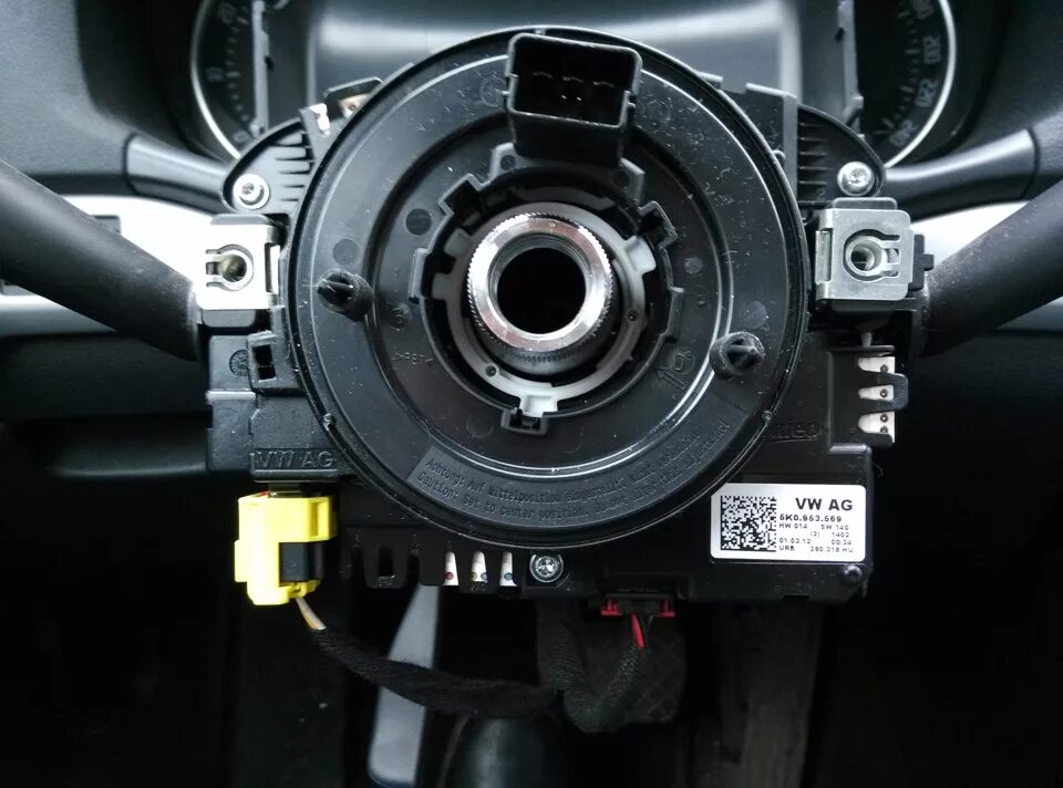 Как снять ПОДУШКУ безопасности и РУЛЬ Skoda Octavia, Superb, Yeti, Rapid, Fabia,