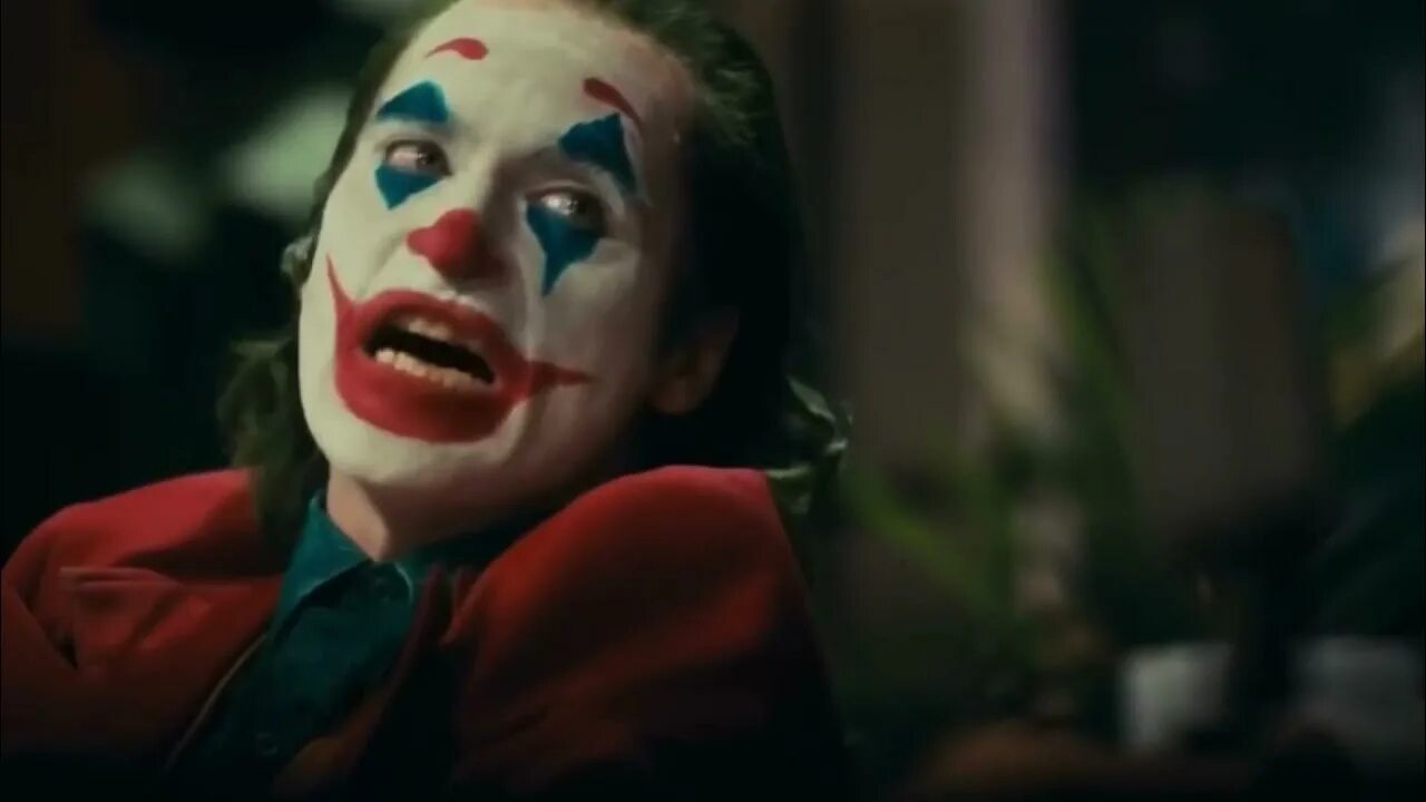 Джокер убийственная шутка. Joker kills. Бэтмен убийственная шутка комикс. Джокер убийственная шутка. Джокер убийственная шутка.