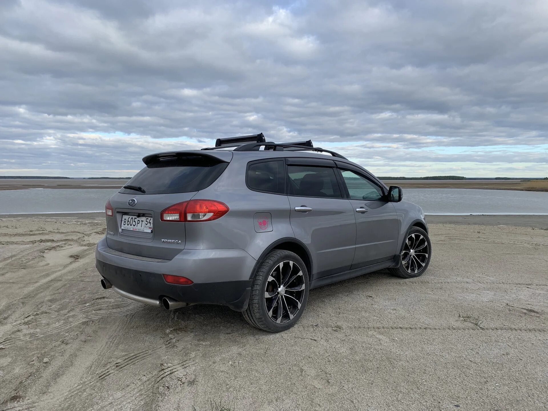Шины subaru tribeca. Subaru tribeca b9. subaru tribeca b10. subaru tribeca b9 roof rack. субару трибека 3.6.