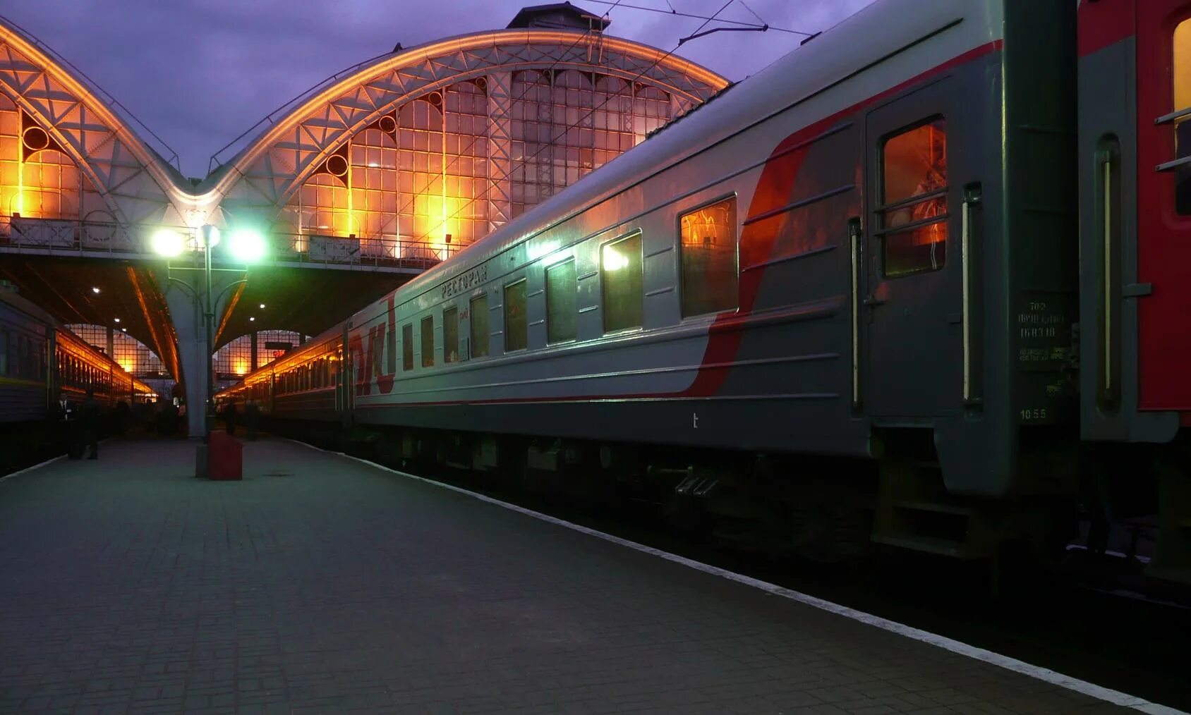 Белинский вокзал. Вагон ресторан с наруже. Поезд снаружи. Вагон ресторан РЖД снаружи. Вогон ресторан снаружи.