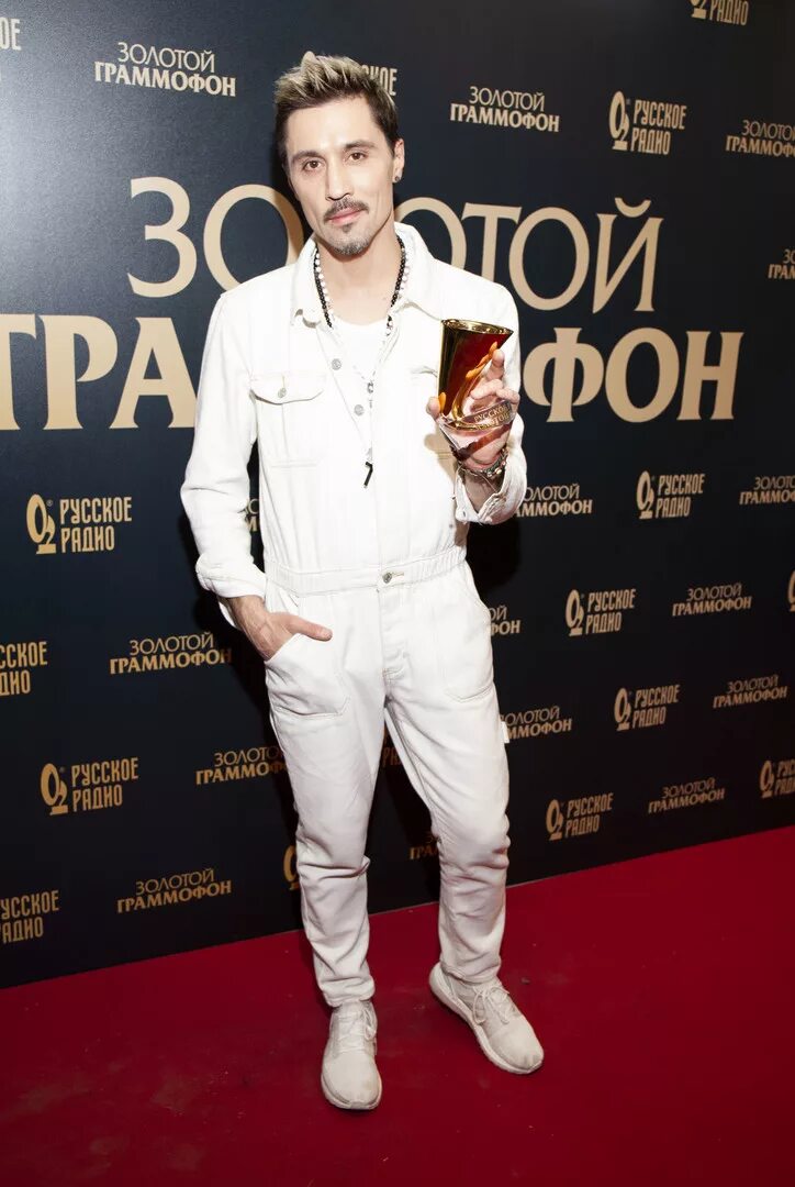 Как был одет билан. Дима билан золотой граммофон 2019. дима билан золотой граммофон 2016. дима билан золотой граммофон 2025. дима билан золотой граммофон 2025.