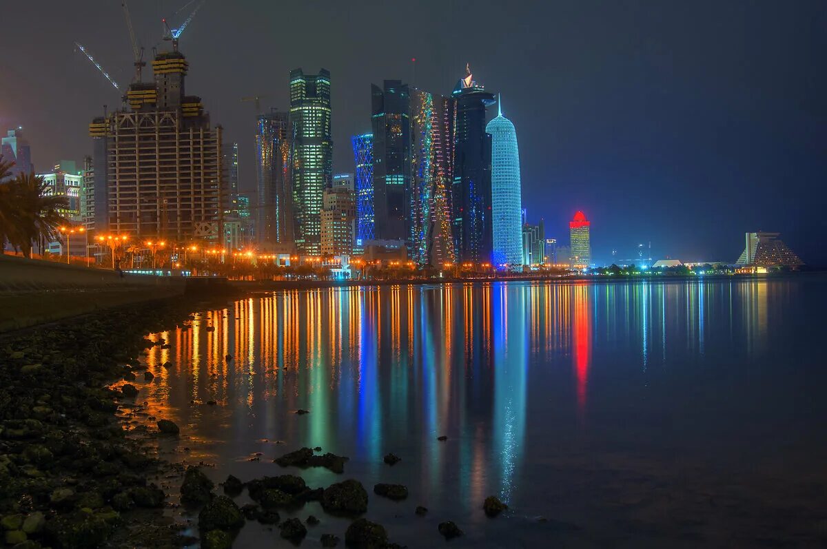 Катар столица. Катар Qatar. Доха Корниш Катар. Доха Сити Катар.