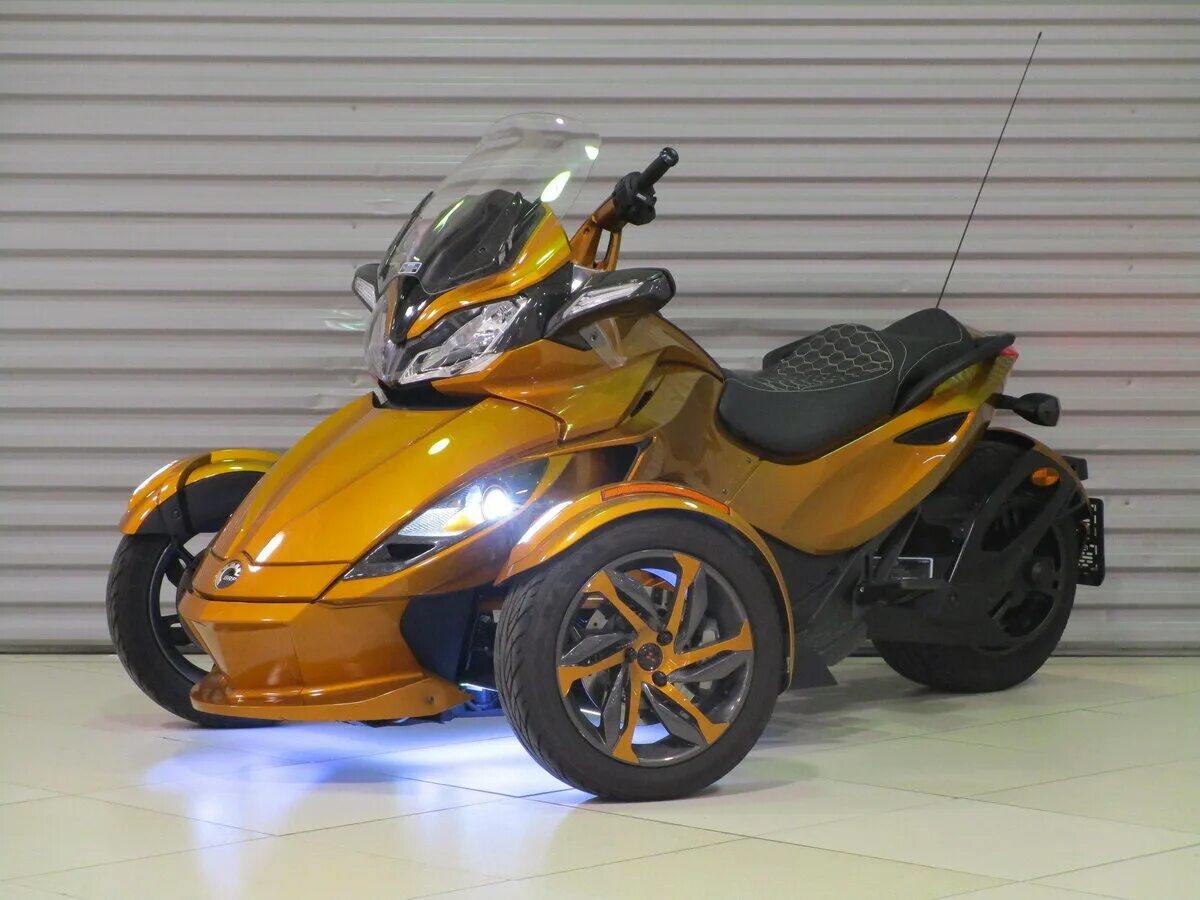 Трицикл can am spyder. Мотоцикл брп спайдер. Brp can-am spyder f3. Can-am spyder f3. Трицикл кан ам спайдер.