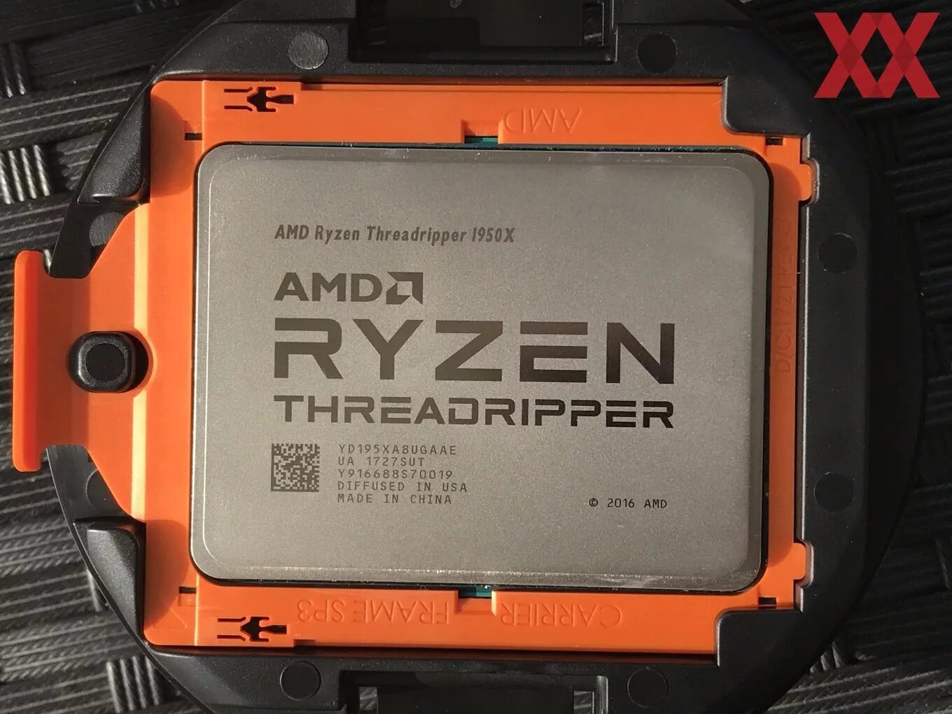 Amd обзор. Процессор AMD Ryzen Threadripper 1950x. Процессор AMD Ryzen Threadripper 1920x. AMD Ryazan Threadripper 1950x. Процессор Ryzen 1920x AMD.