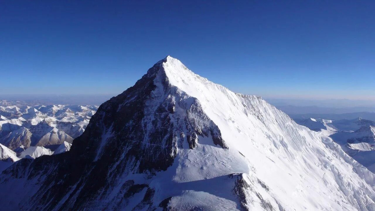 Какие горы более молодые. Горная вершина Джомолунгма (Эверест). Гора Эверест 8848 м. Вершины: гора Джомолунгма (Эверест),. Джомолунгма (Гималаи) - 8848.