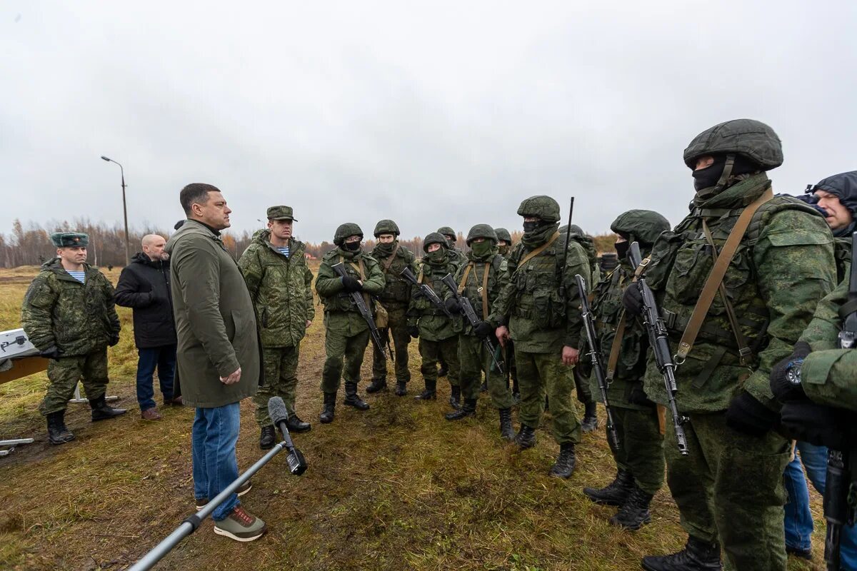 15 октября 2022 полигон. Псков мобилизованные полигон. Полигон Завеличье Псков. Военная подготовка. Военный полигон.