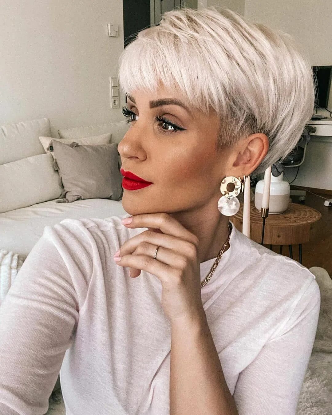 Короткий многослойный боб вид сбоку: 10 по-настоящему красивых идей Short hair s