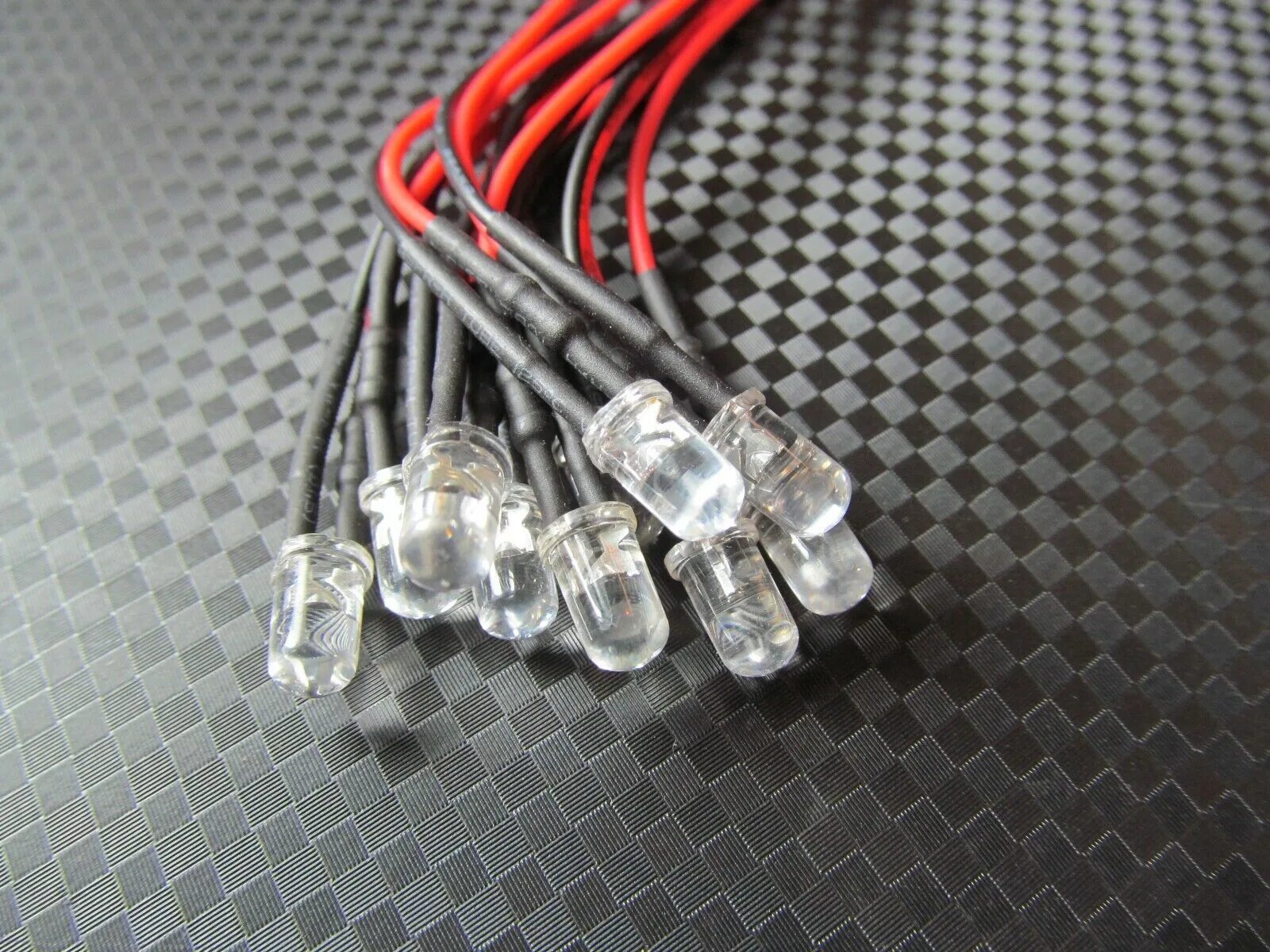 Светодиод 12 вольт 5 мм. 12v10mm pre-wired. 12x12x8.5 led. 12v диод светодиод 3v. 12 на 5 вольт купить