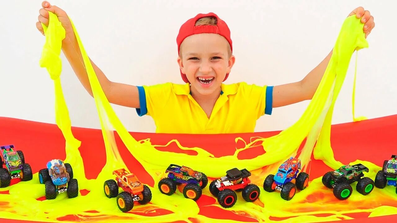 Hot wheels дети играют. Влад и Никита монстр трак. Влад и Никита hot Wheels. Hot Wheels Влад и Ники. Никита монстры.