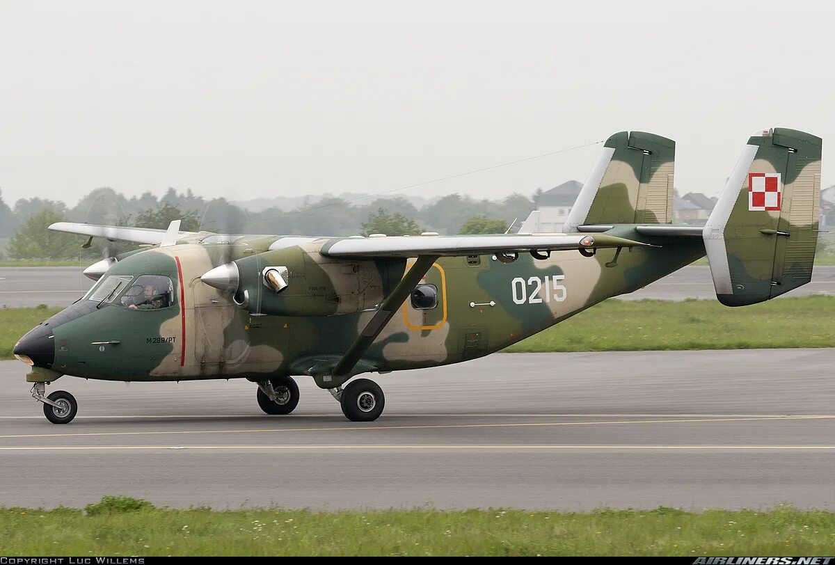 М 28 м 7 28. Самолет PZL Mielec m28 skytruck. PZL-Mielec m-28b/pt Bryza. PZL m28. PZL-Mielec m-28 skytruck.