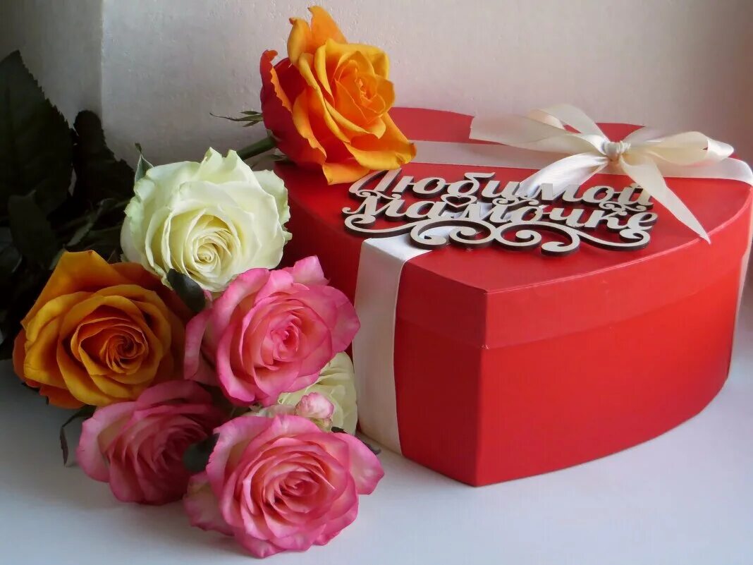 Подарок девушке. Подарок на день татьяны. Сувениры на татьянин день. Шокобоксы на татьянин день. Подарок татьяне.