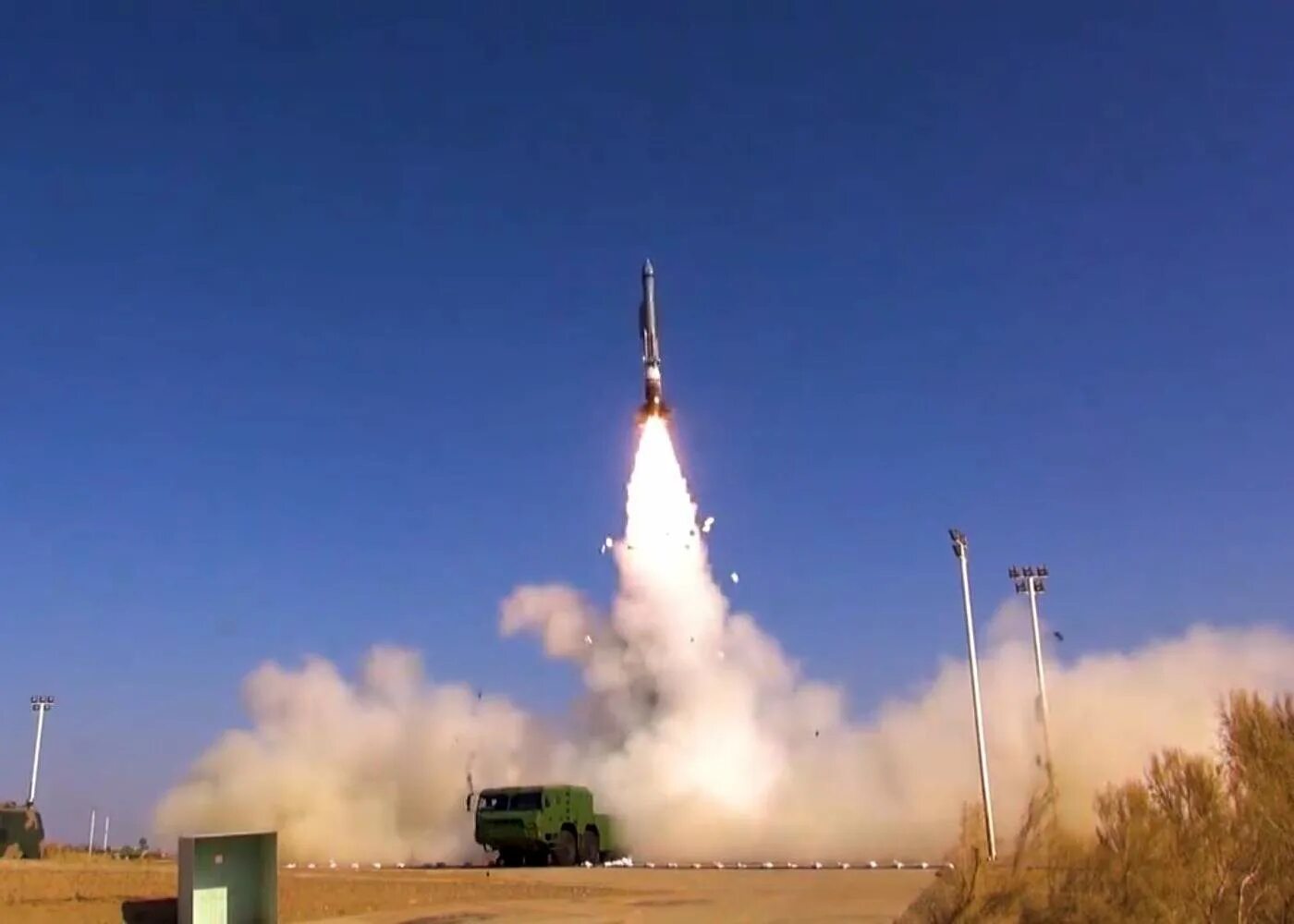 запуск ядерных ракет терминатор. пуск новой противоракеты системы про на полигоне сары-шаган. сары шаган испытания ракеты. Df 17 ракета китай. сбитая ядерная ракета.