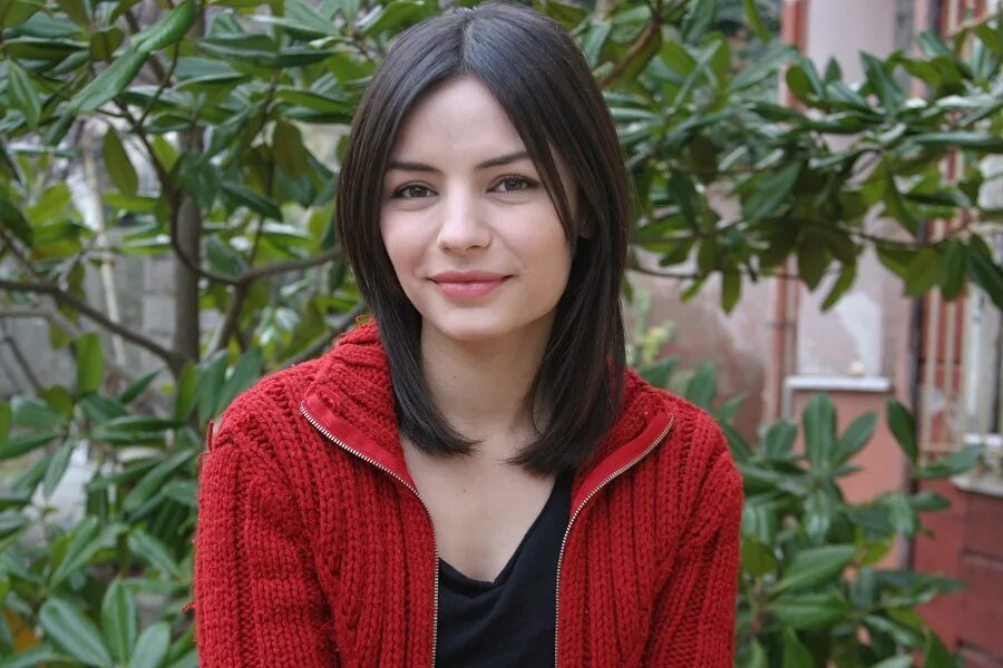 Севинч кумаш. Севинч кумаш турецкая актриса. актриса севинч сырма. севинч кумаш жестокий стамбул.
