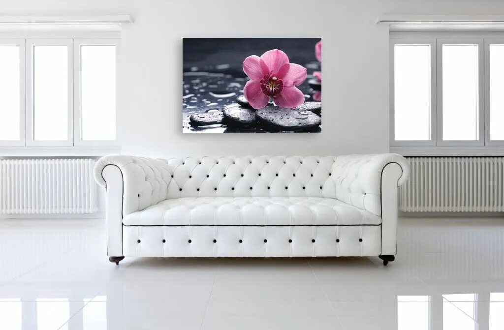 Белый интерьер. Белый диван в белом интерьере. Интерьер светлой комнаты. Белый интерьер. Белый диван.