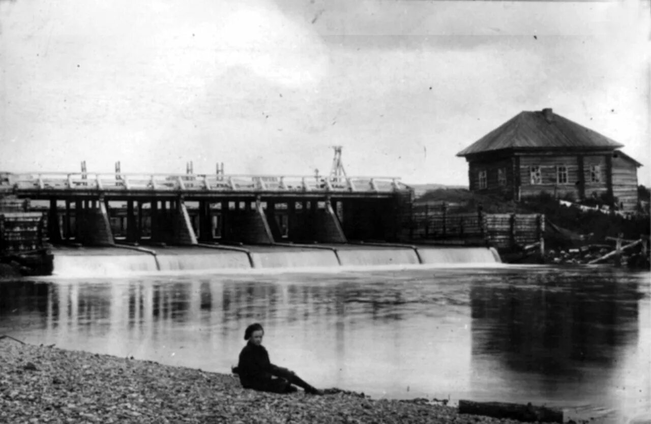 Город сим старые фотографии. Аша-балашовский завод. Симский завод 1903. Поселок_симский_завод. Казарменный гребень аша.