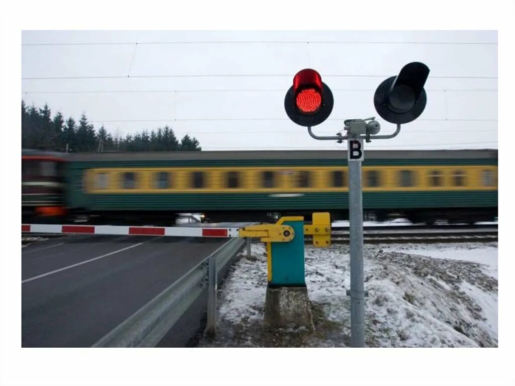 светофор переездный сп2-2. светофор на жд переезде. светофор для железной дороги. жд переезд светофор семафор. знак светофор.