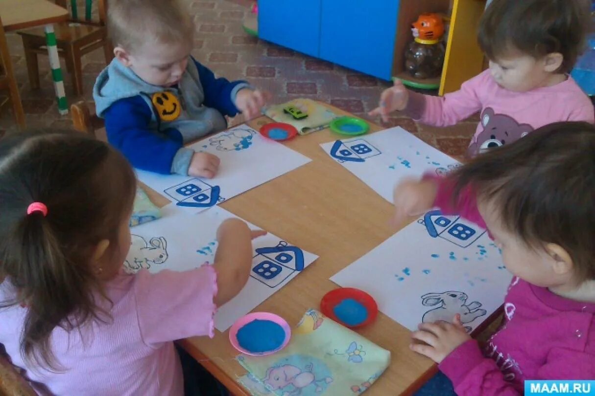 Вторая ранняя младшая группа. Рисование с детьми раннего возраста. Рисование в ранней группе. Рисование в группе раннего возраста. Занятие по рисованию в группе раннего.