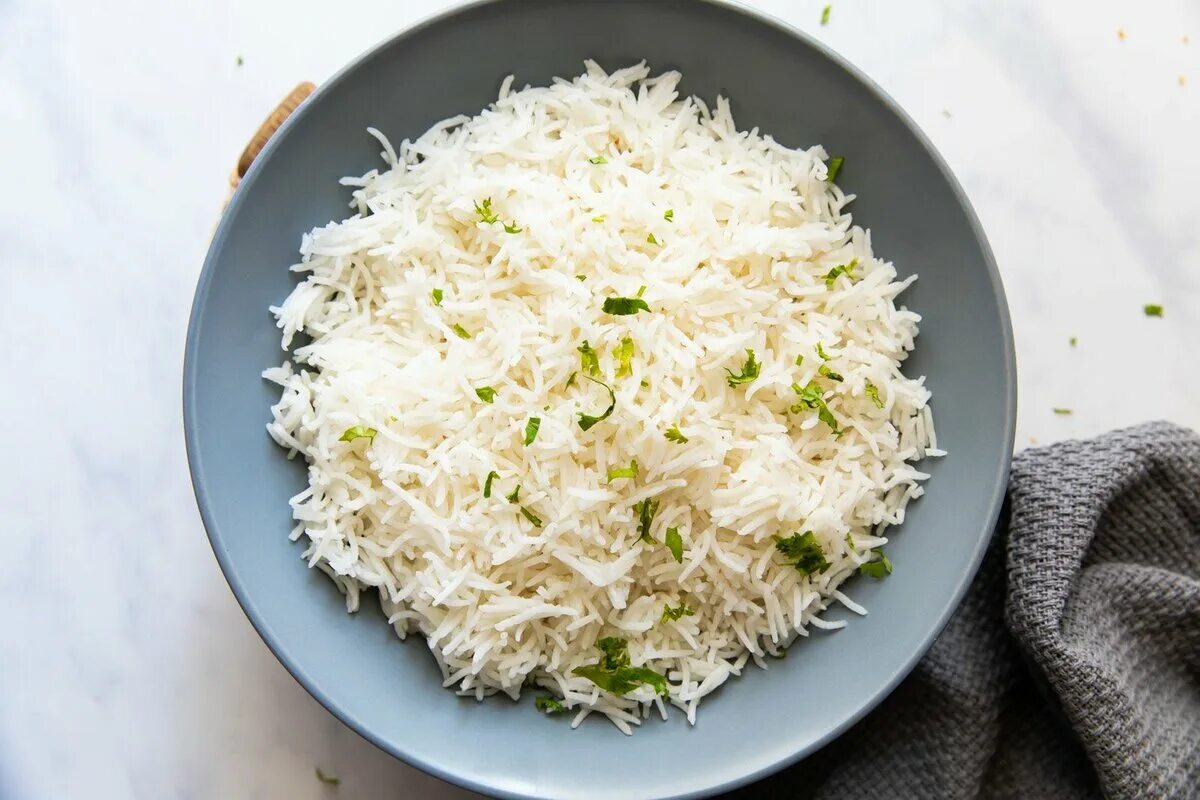 Рис Basmati. Рис басмати вареный. Рис темный басмати. Рис сорта басмати.