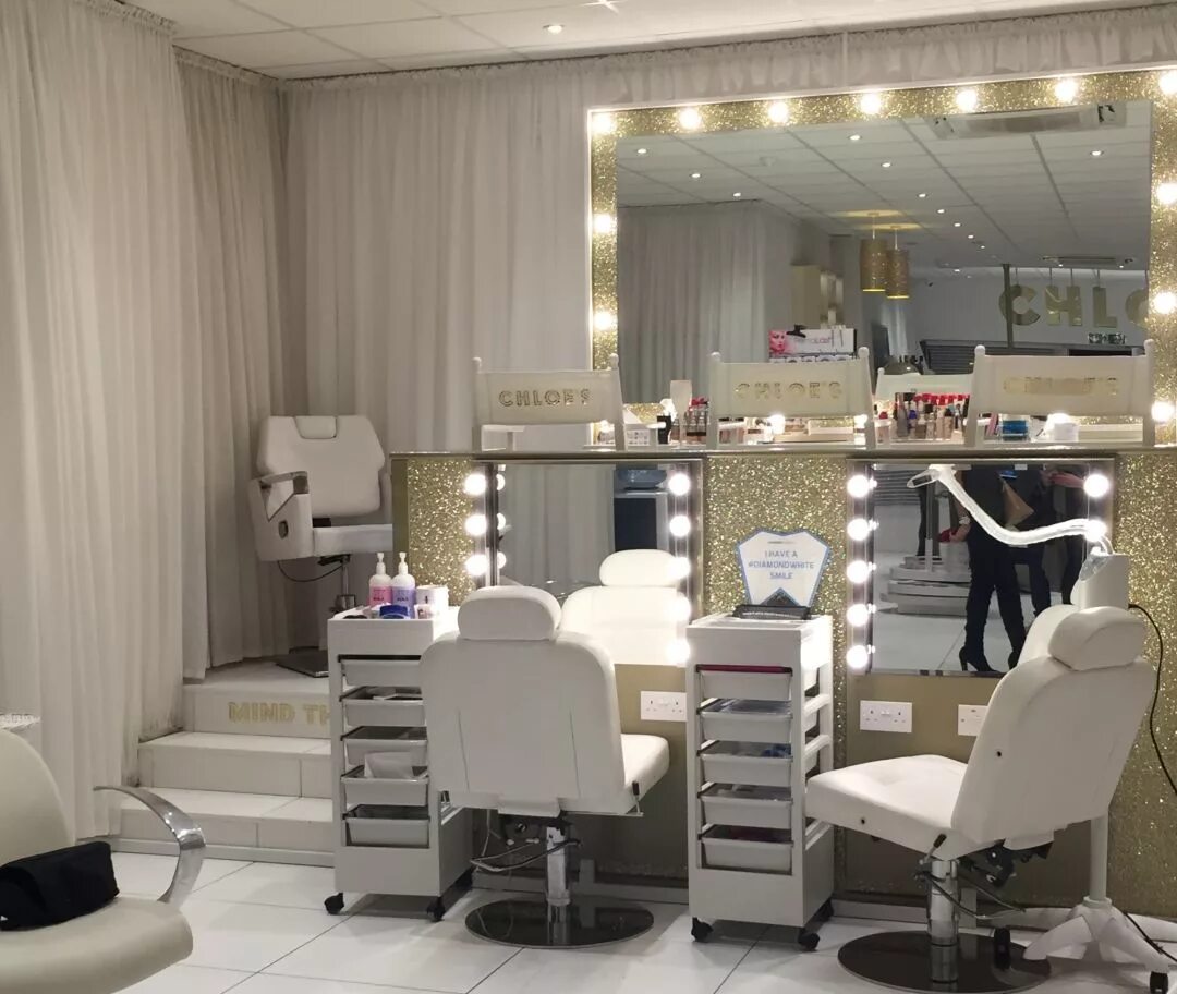 Маникюрный салон тула. Маникюрный салон тула. Студия педикюра эконом. Маникюрный салон тула. Салон маникюра.