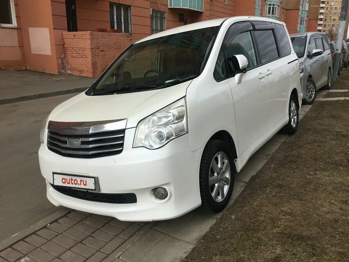тойота ноах 2010 год. тойота ноах 2010 фото. Toyota noah 2010. комплектация noah 2. тойота ноах 2010 год.
