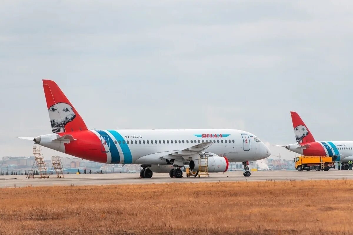 Мин воды салехард. Ямал авиакомпания. Yamal Airlines Kazan. Салехард Минеральные воды. Самолеты Салехард Минеральные воды на декабрь 2022.