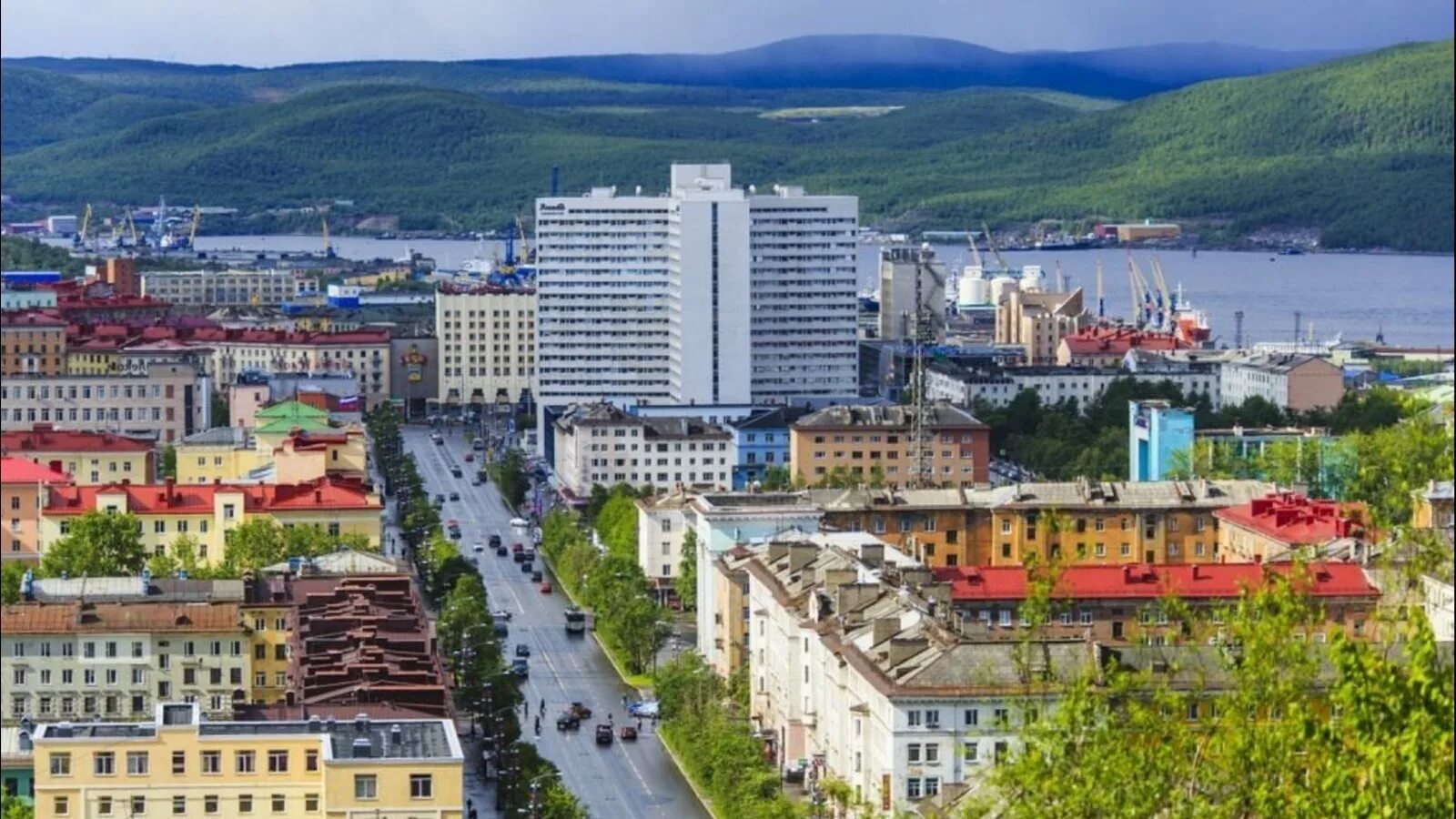 Мурманск. Мурманск центр города. Мурманску «столица Кольского полуострова». Город Мурманск города Мурманской области. Мурманск официальная группа