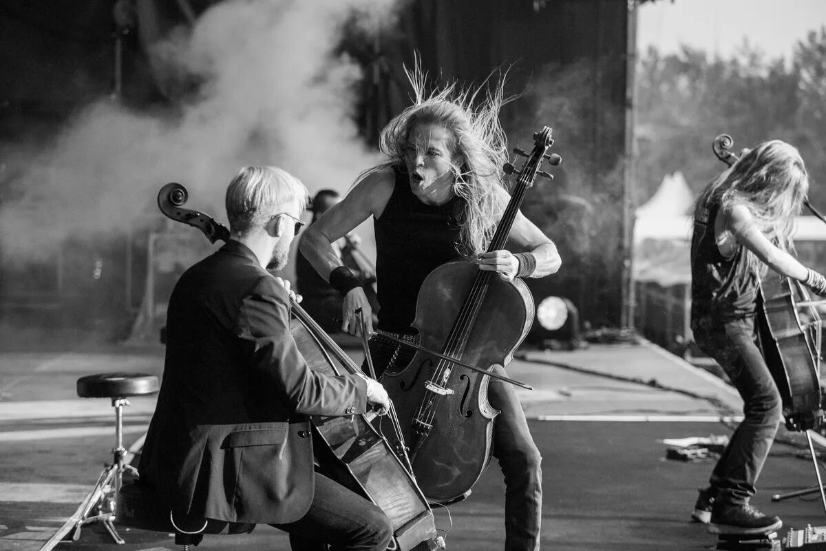 Включи апокалиптика. Группа Apocalyptica. Финская группа Apocalyptica. Группа Apocalyptica 2020. Apocalyptica фото группы.