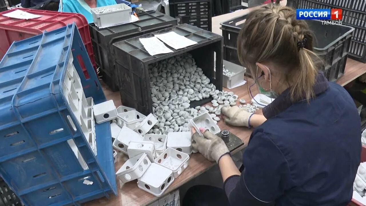 Алмазный завод макрафт. Алмазный завод. Продукция завода алмаз котовск. Завод алмаз тамбов. Алмазный завод.