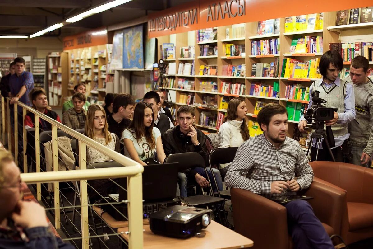 книжный магазин на невском зингер. книжный магазин встречи с авторами. международный музей манги в киото. книжный магазин встречи с авторами. ф.