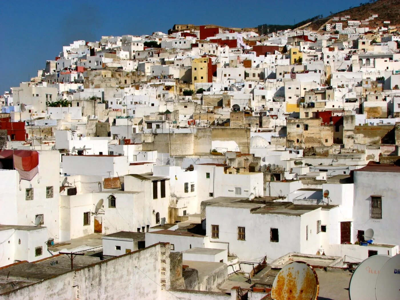 Город тетуан в марокко. Тетуан. Голубой город шавен, марокко. Тетуан марокко. Город тетуан в марокко.