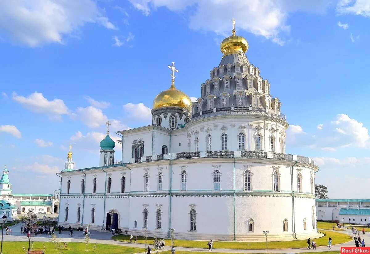 главный храм монастыря. смоленский собор московского новодевичьего монастыря. смоленский собор новодевичьего монастыря (1524 г. воскресенский собор новоиерусалимского монастыря 1656 1685. успенский собор иверского монастыря.