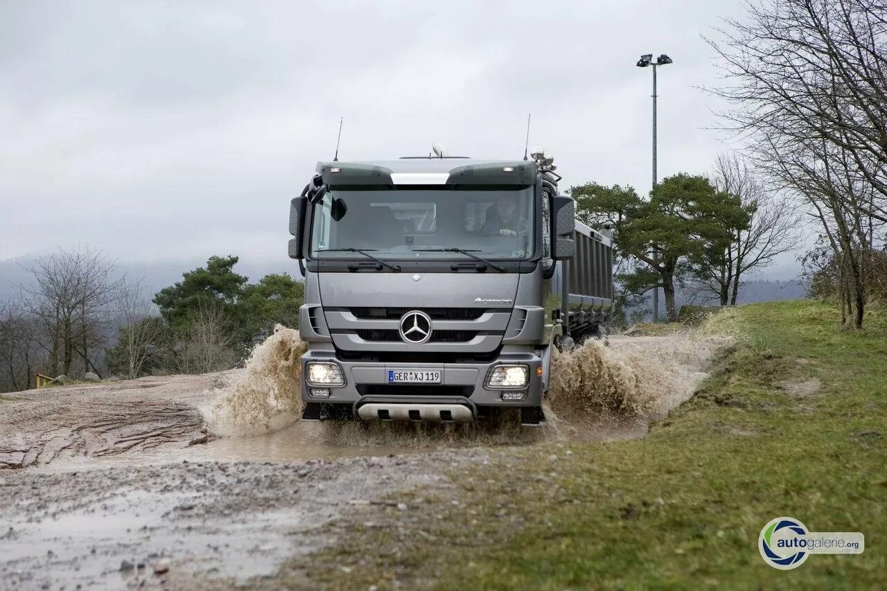 Купить мерседес мп. Mercedes-Benz Actros 2009. Мерседес Актрос 4148. Mercedes-Benz Actros 3. Мерседес Актрос 2009 года.