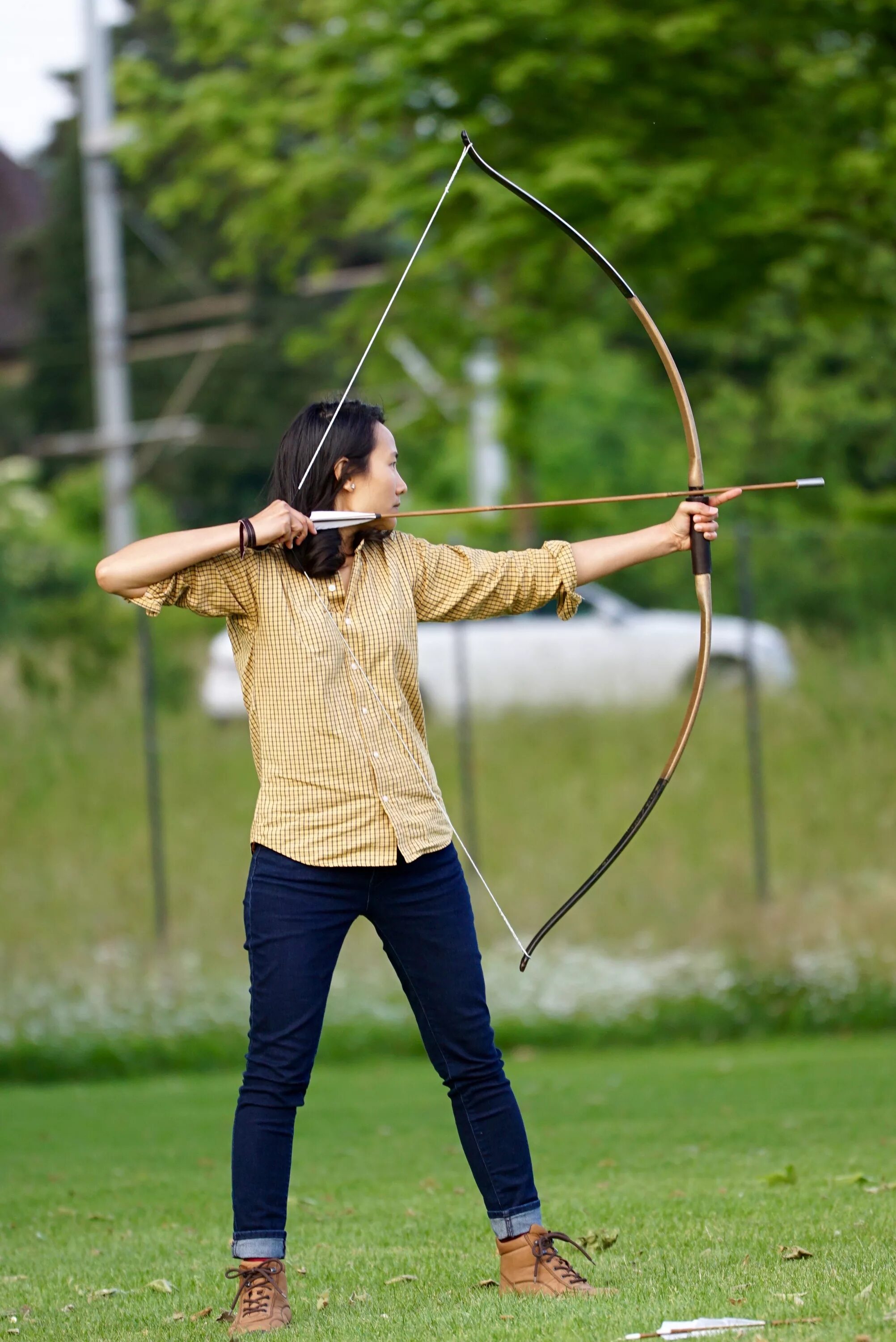 Включи видео лук. Сара Боуман Archery. Оливер Колецки arrow and Bow. Лонгбоу. Арчери стрельба из лука.