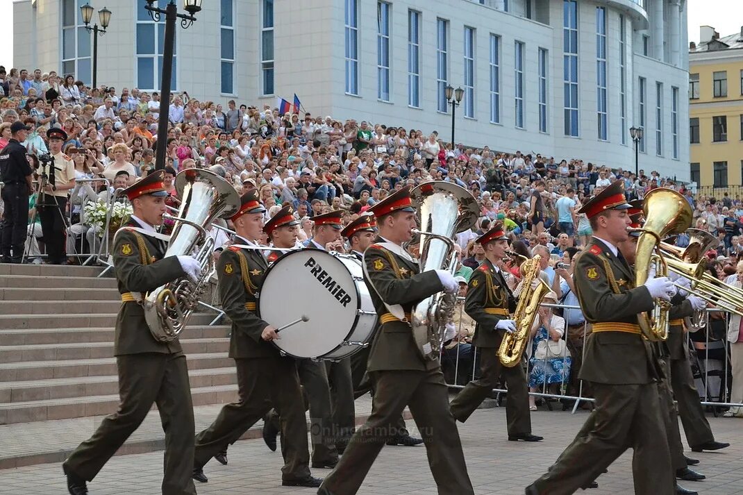 11 Фестиваль духовых оркестров 2023 Тамбов. Военный духовой оркестр. Парад оркестров. Военный духовой оркестр инструменты.