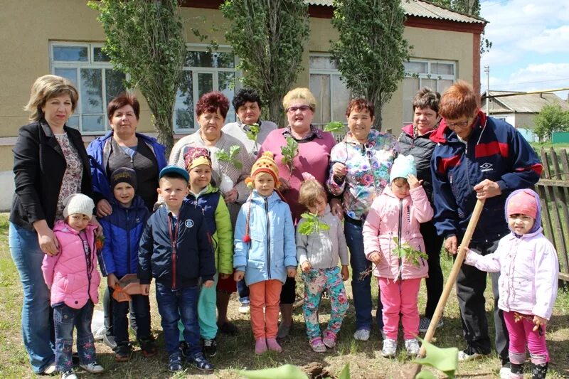 Погода красный кут неделя. Детский сад дубовая роща. Село Дьяковка Краснокутского района Саратовской области. Село Владимировка Краснокутский район детский сад. Детский сад Ромашка Тегульдет.