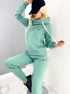 Теплые костюмы на флисе женские