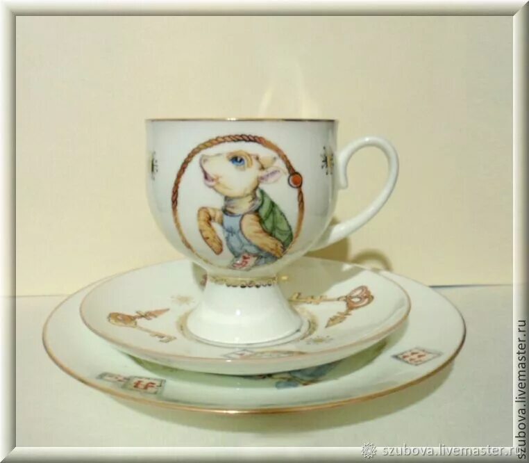 Сервиз алиса в стране чудес ифз. Ифз чайник сад алисы. Алиса фарфор. Чайный сервиз порцелан. Алиса чашка ифз.