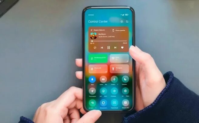 Прозрачная шторка miui 14. Шторка MIUI 14. Серая шторка MIUI 13. Шторка на редми 10 про. Шторка уведомлений Xiaomi.